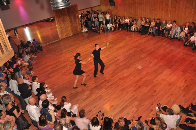 min 2010 10 10 station danse 100